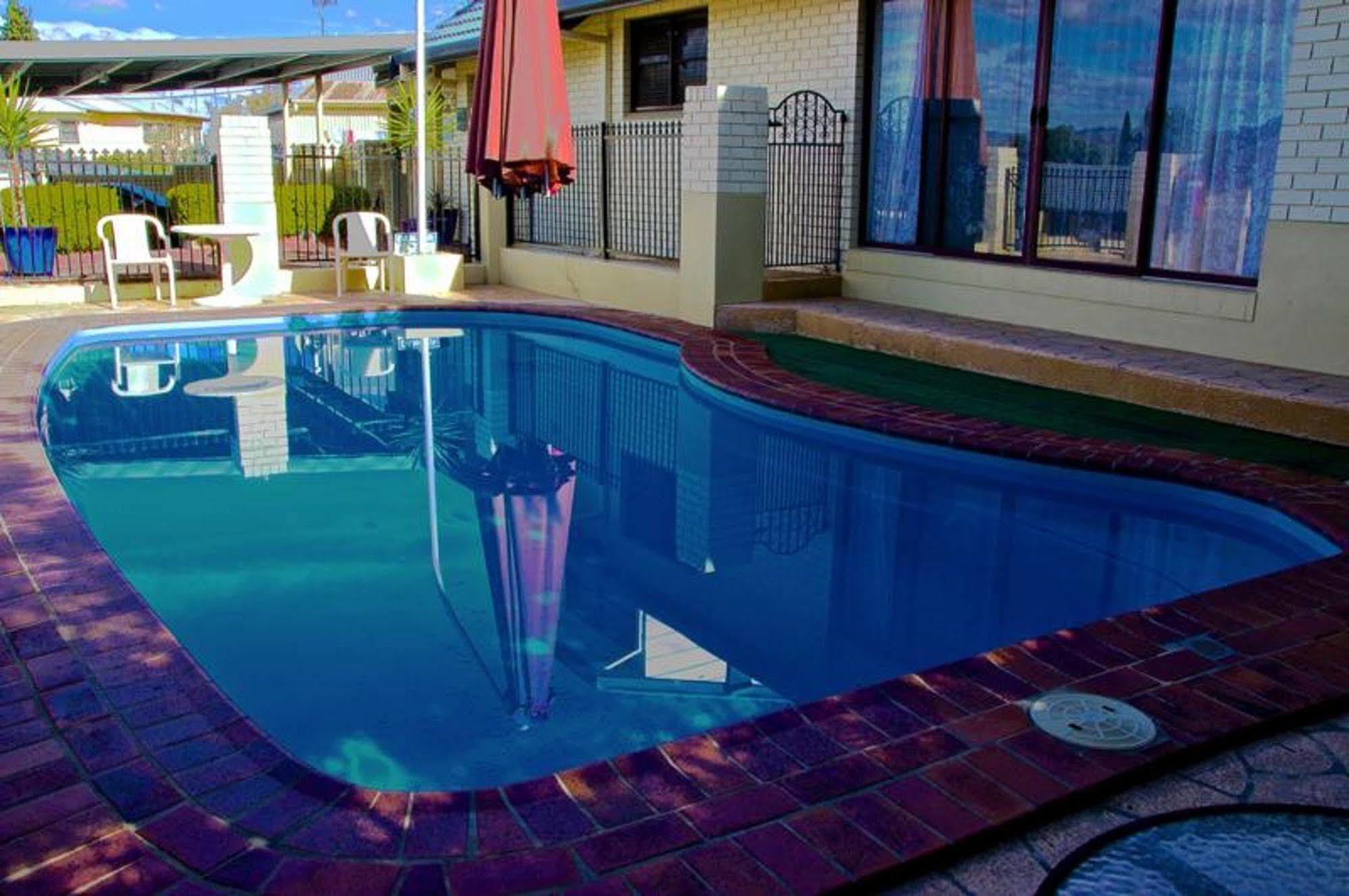 Motel Grande Tamworth Exteriör bild